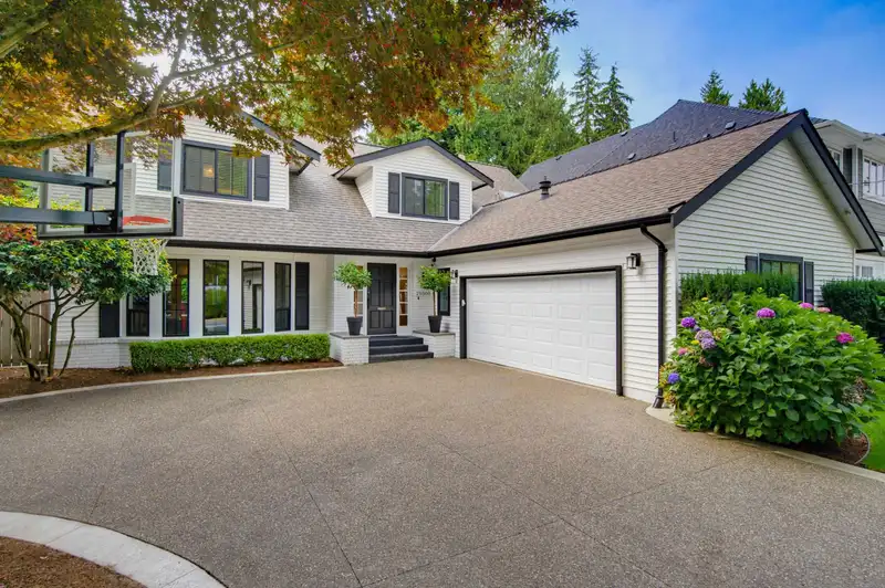 20500 46A AVENUE - photo 2 of 40