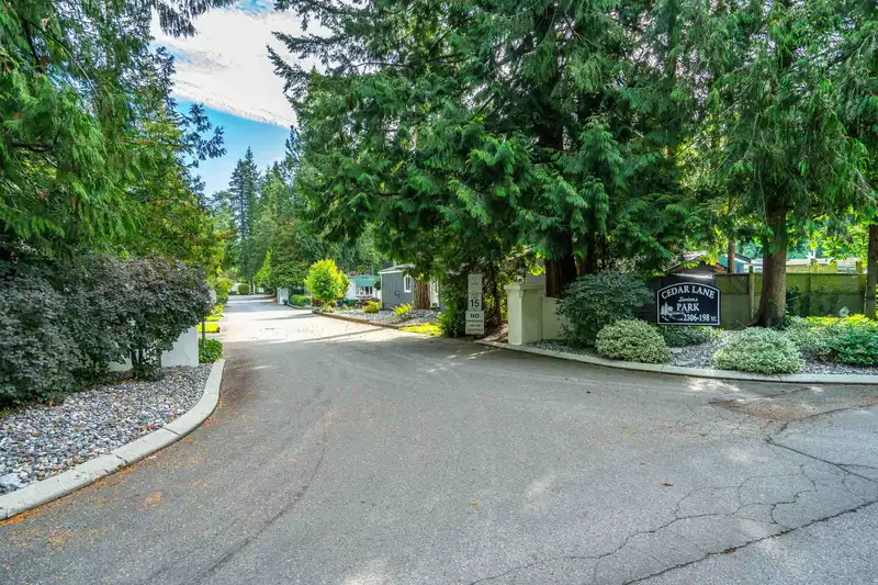 17 2306 198 STREET - photo 2 of 35