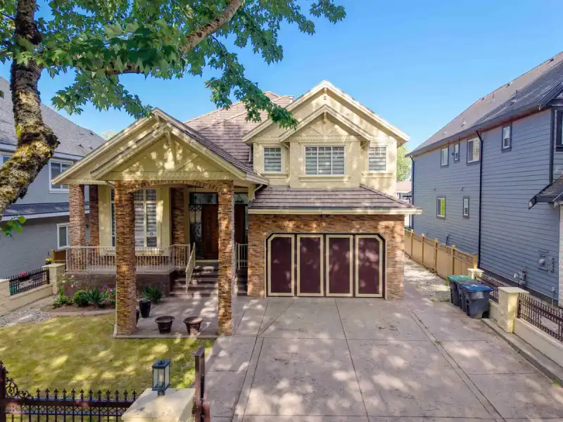 6290 129A STREET - photo 1 of 39