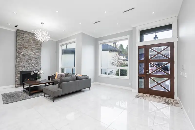 17012 57 AVENUE - photo 3 of 40