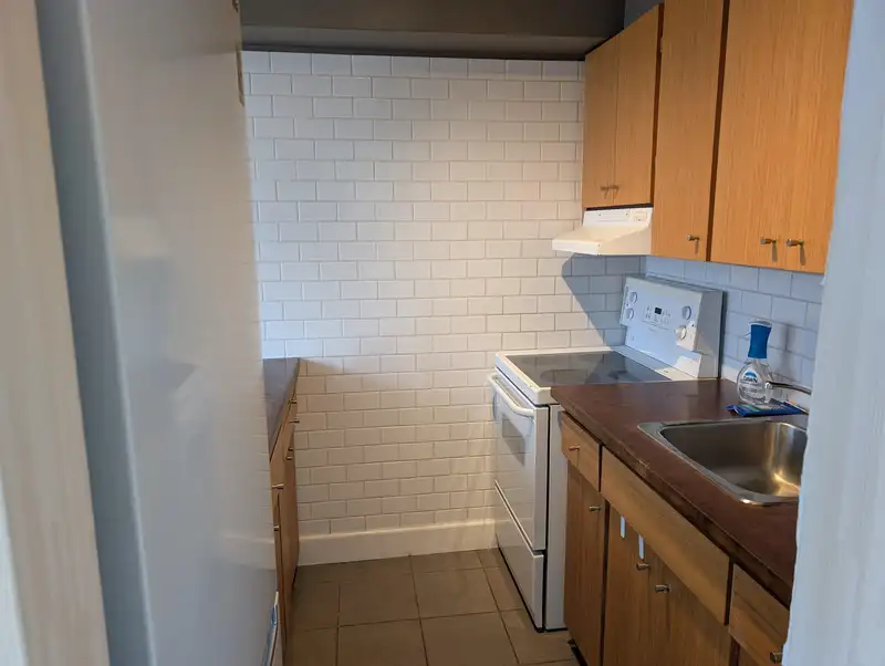 1104 1219 HARWOOD STREET - photo 2 of 5