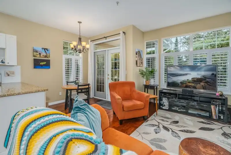 12 20770 97B AVENUE - photo 3 of 36