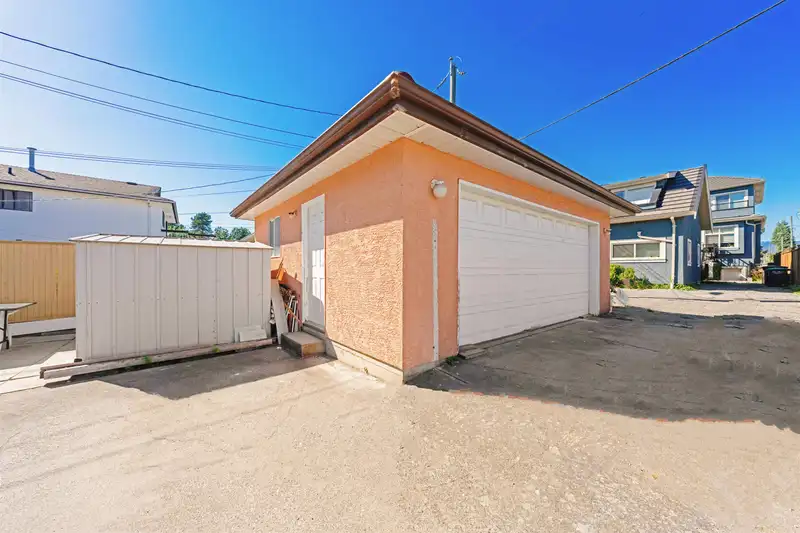 75 E 56TH AVENUE - photo 4 of 36