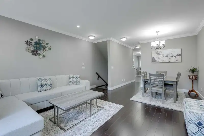 50 6383 140 STREET - photo 4 of 40