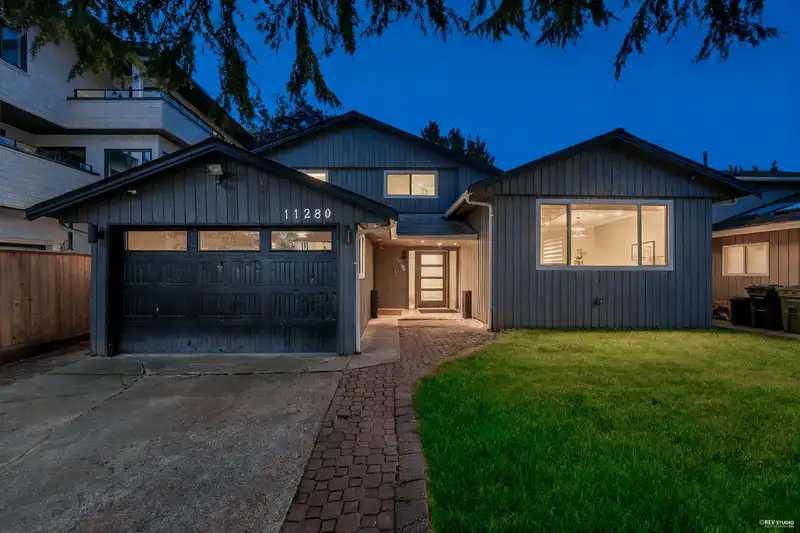 11280 CARAVEL COURT - photo 3 of 31