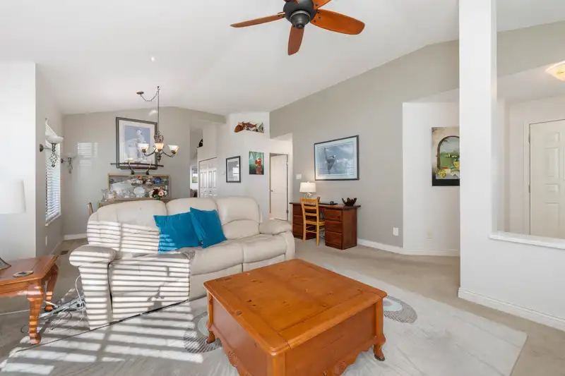 48 19649 53 AVENUE - photo 4 of 38