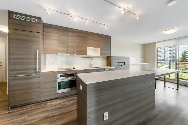 805 13398 104 AVENUE - photo 1 of 30
