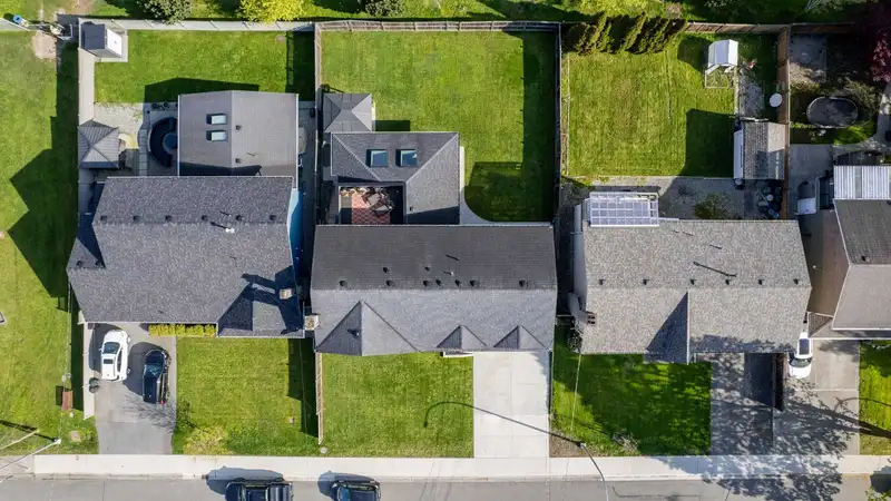 5365 MAPLE CRESCENT - photo 2 of 40