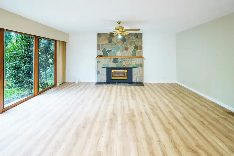 21254 117 AVENUE - photo 4 of 28