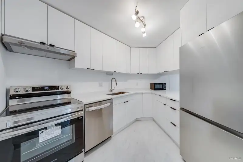 208 1190 PACIFIC STREET - photo 1 of 33