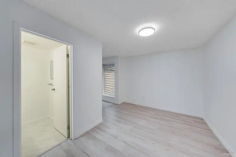 208 1190 PACIFIC STREET - photo 4 of 33