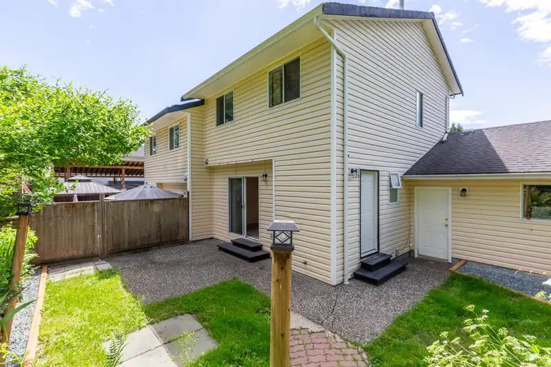 33563A 2ND AVENUE - photo 2 of 37