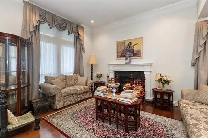 12038 59 AVENUE - photo 4 of 40