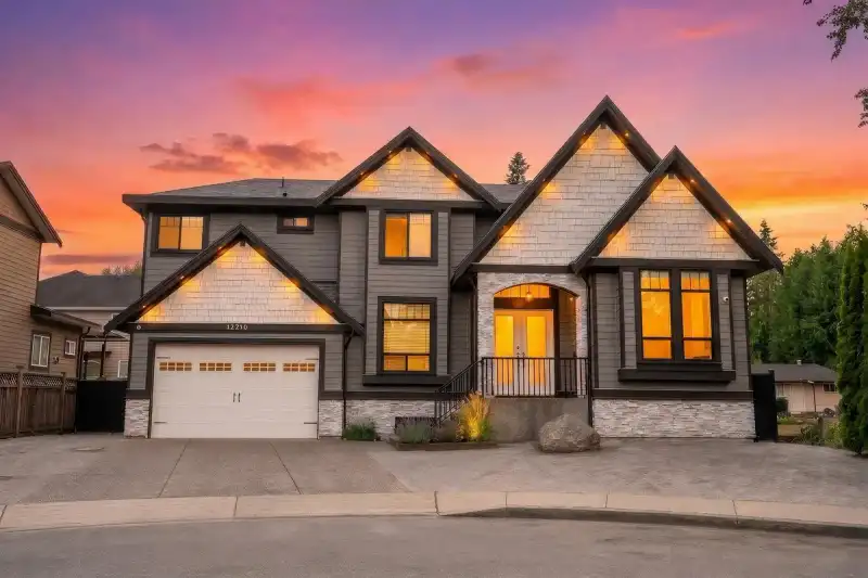 14516 110A AVENUE - photo 1 of 26