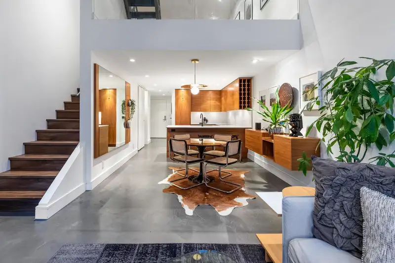 PH6 869 BEATTY STREET - photo 4 of 32
