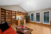 1285 CHARTWELL CRESCENT - thumbnail 24