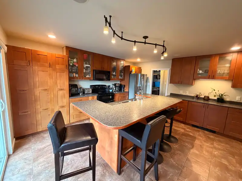 4898 SUNSHINE COAST HIGHWAY - photo 3 of 35