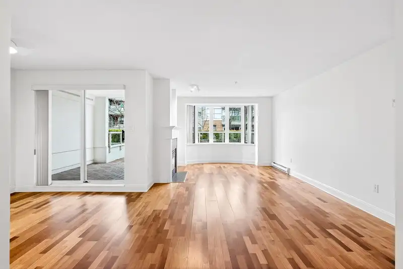 213 220 NEWPORT DRIVE - photo 3 of 40