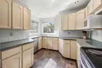 9366 209B STREET - thumbnail 13