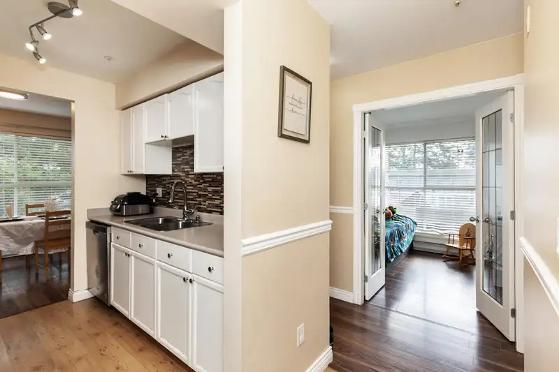307 20350 54 AVENUE - photo 4 of 23