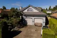 8729 164 STREET - thumbnail 1