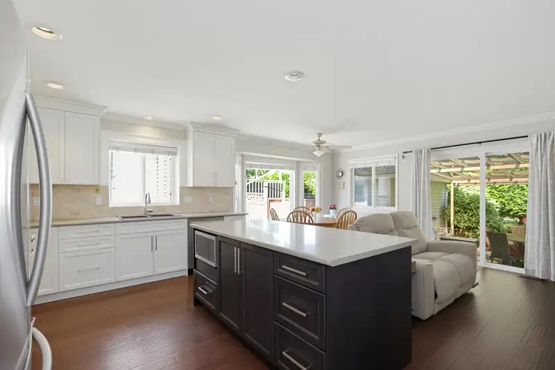 31431 SOUTHERN DRIVE - photo 3 of 40
