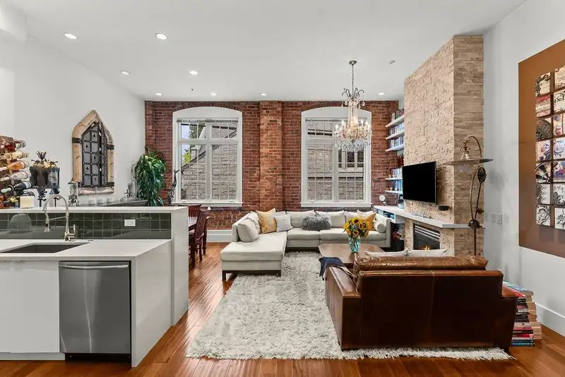 104 1811 W 16TH AVENUE - photo 3 of 35