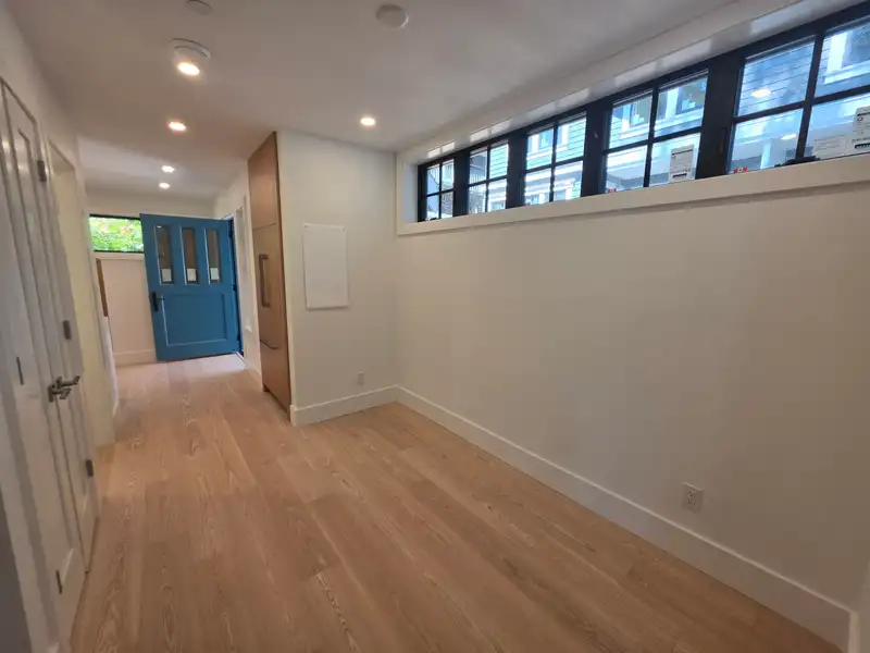 2570 W 2ND AVENUE - photo 4 of 36