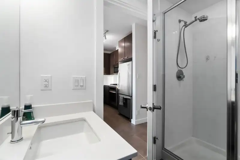 1909 2955 ATLANTIC AVENUE - photo 2 of 29