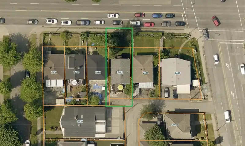 2472 E 41ST AVENUE - photo 3 of 3