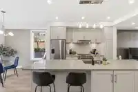 1 115 W QUEENS ROAD - thumbnail 8