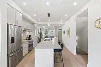 1 115 W QUEENS ROAD - thumbnail 10