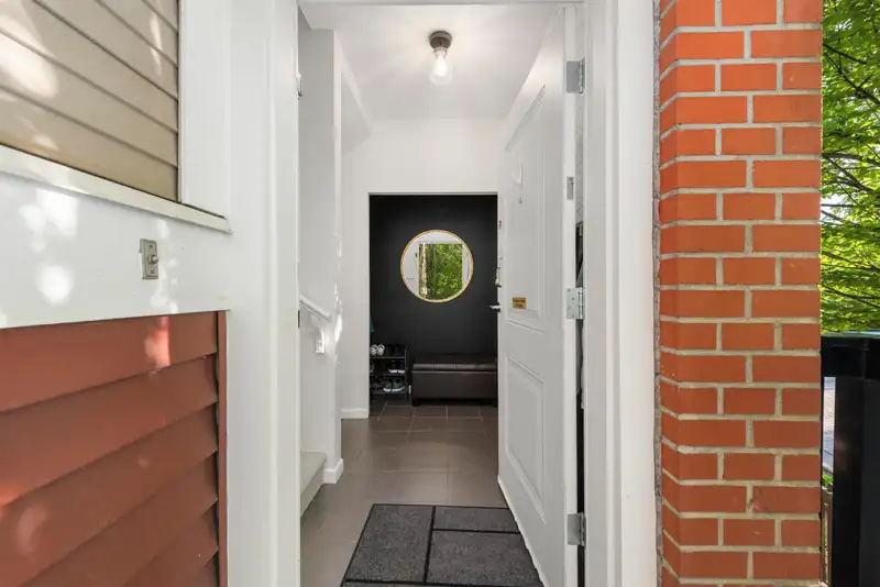 1 19505 68A AVENUE - photo 3 of 40