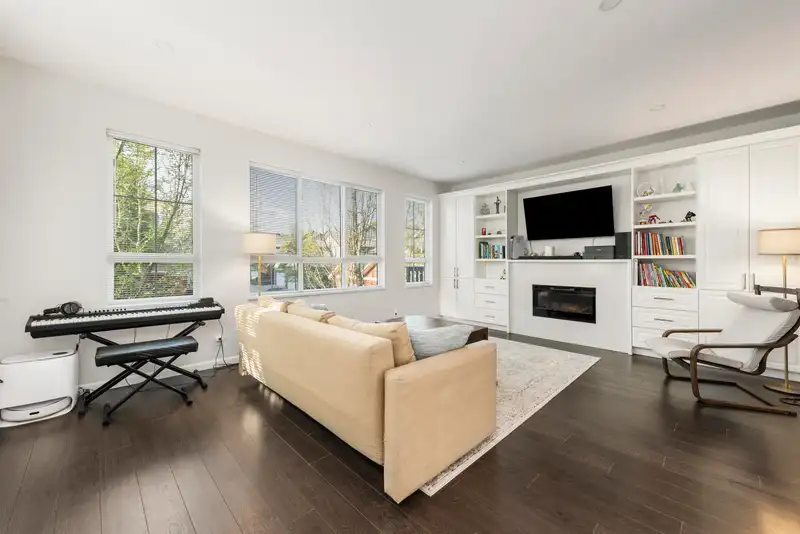 1 19505 68A AVENUE - photo 4 of 40