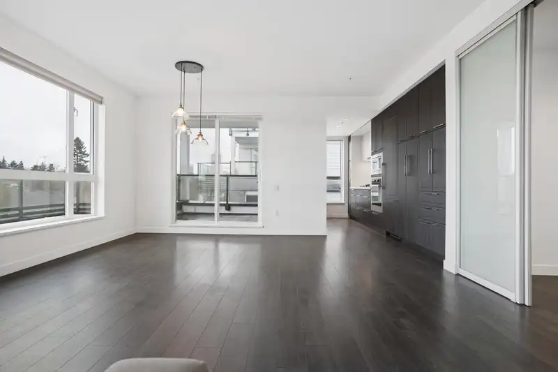 608 6677 CAMBIE STREET - photo 3 of 33