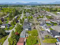 6170 175A STREET - thumbnail 9