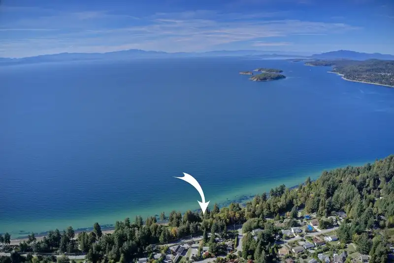 4947 SUNSHINE COAST HIGHWAY - photo 1 of 39