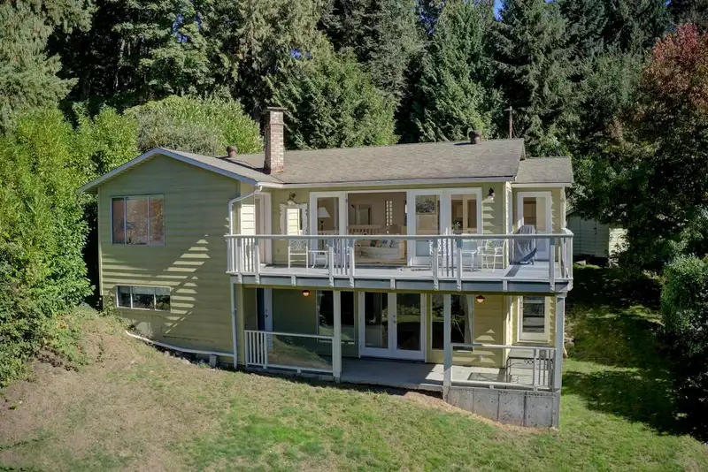 4947 SUNSHINE COAST HIGHWAY - photo 3 of 39
