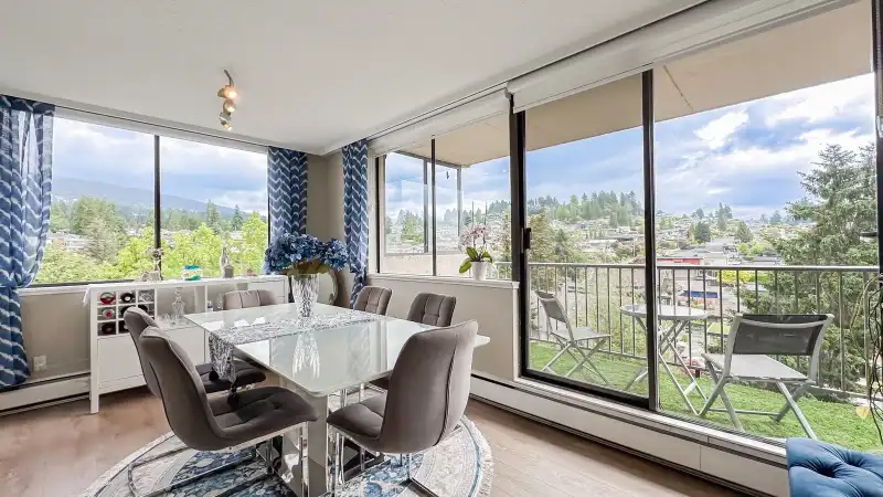 605 555 13TH STREET - photo 1 of 26