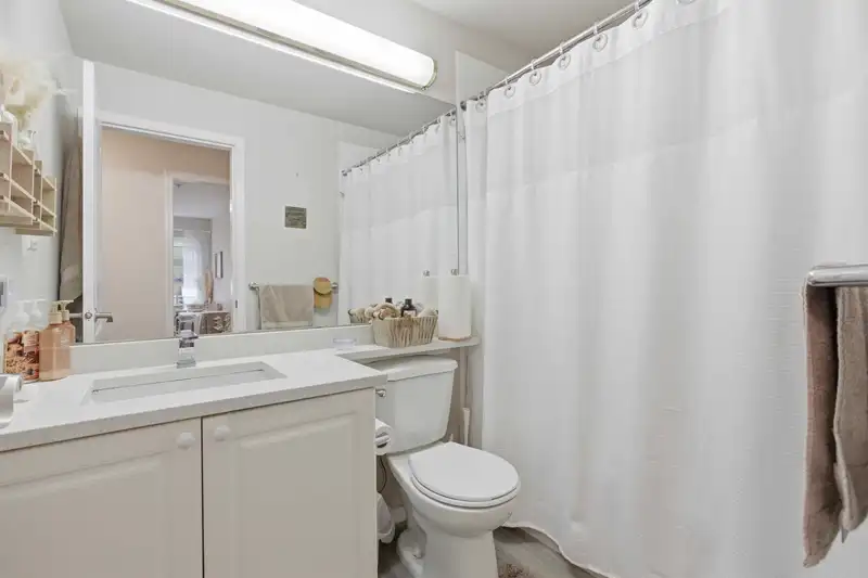 114 15220 GUILDFORD DRIVE - photo 4 of 20
