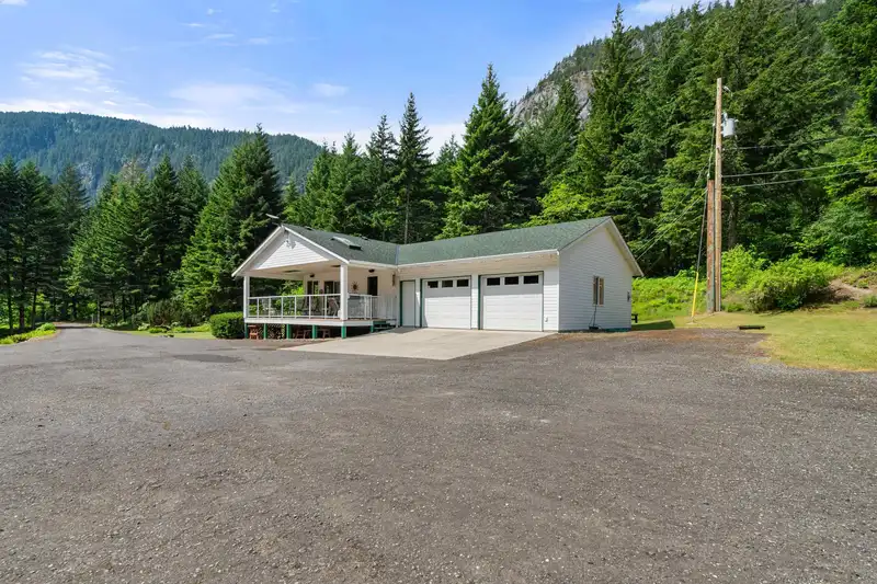 36110 TRANS CANADA HIGHWAY - photo 1 of 40
