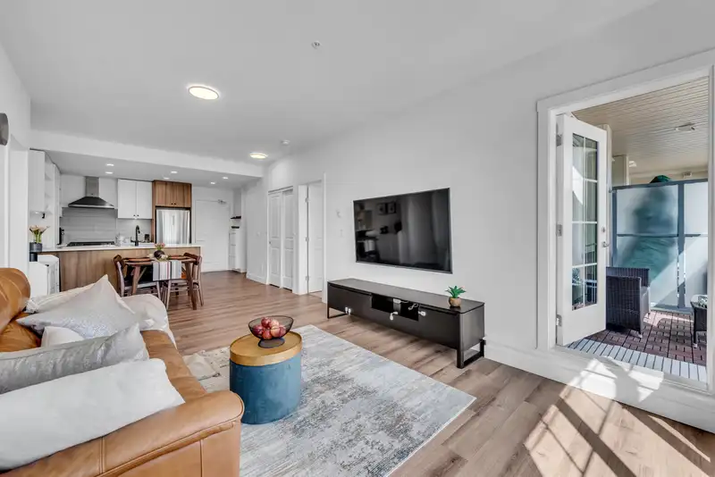 B209 20487 65 AVENUE - photo 2 of 27