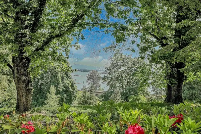 123 22 EAST ROYAL AVENUE - photo 1 of 31