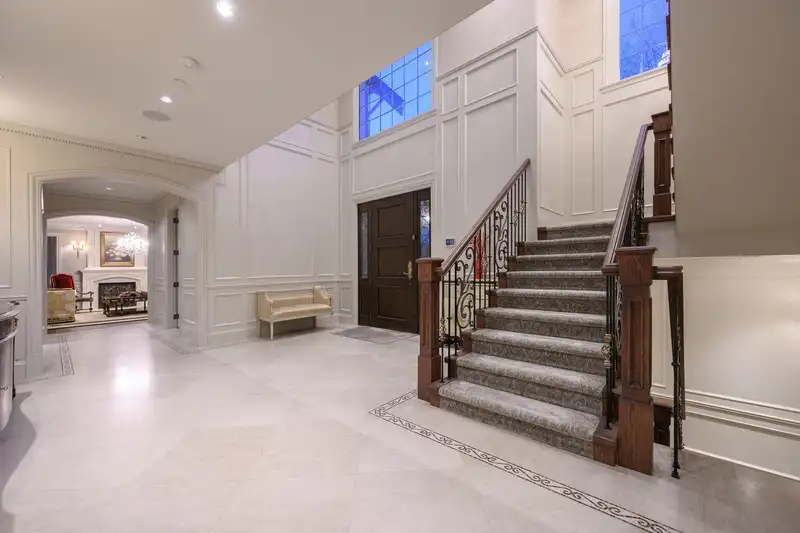 1316 CONNAUGHT DRIVE - photo 3 of 40