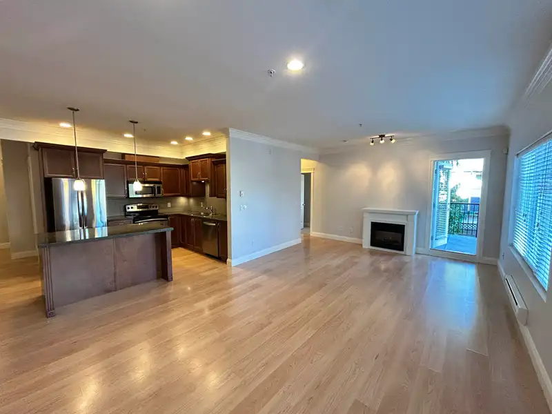 215 22150 DEWDNEY TRUNK ROAD - photo 4 of 26