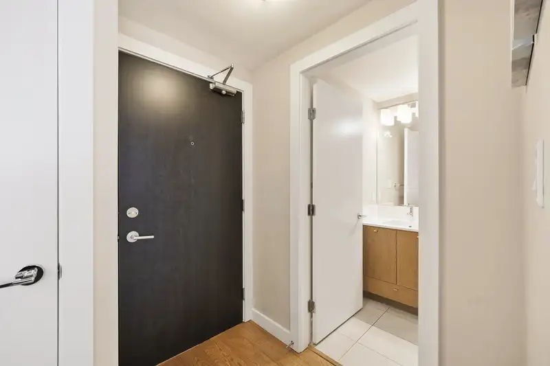 603 6200 RIVER ROAD - photo 4 of 39