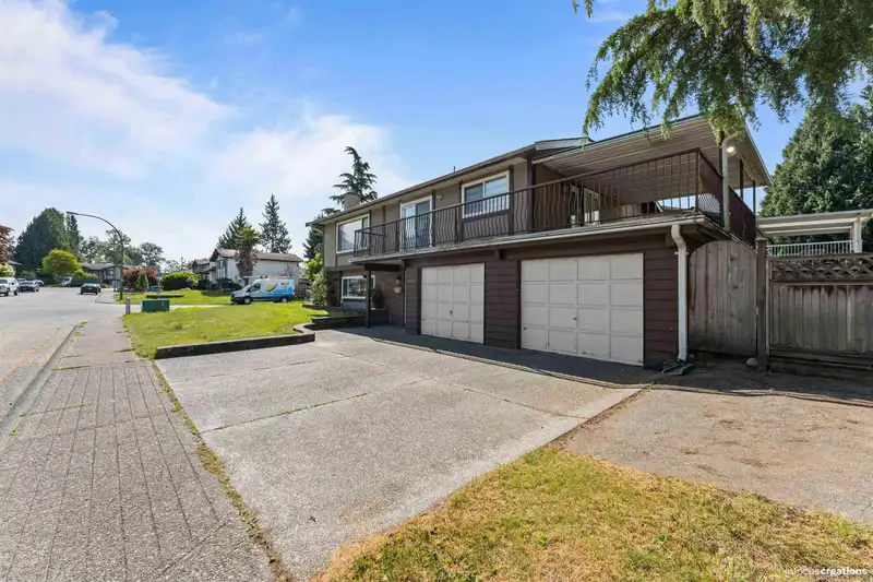 11662 89A AVENUE - photo 2 of 38