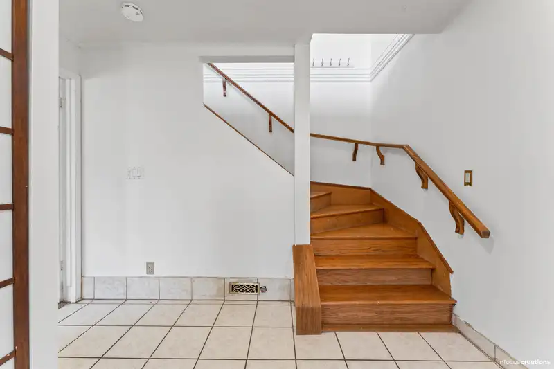 11662 89A AVENUE - photo 3 of 38