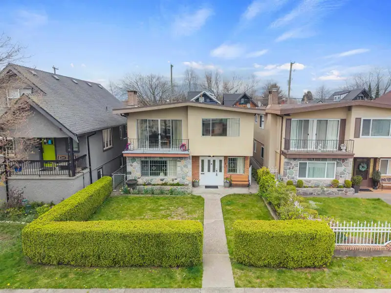 2663 DUNDAS STREET - photo 1 of 30