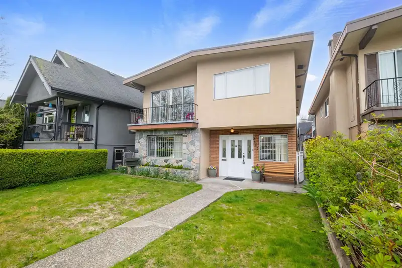 2663 DUNDAS STREET - photo 2 of 30
